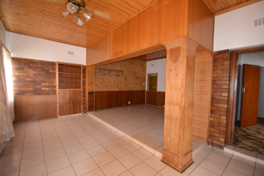 5 Bedroom Property for Sale in Hennenman Free State
